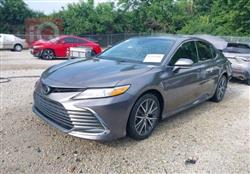 تۆیۆتا کامری